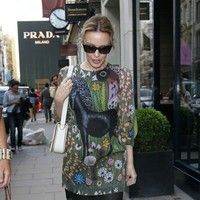 Kylie Minogue spotted shopping in Bond Street photos | Picture 77017